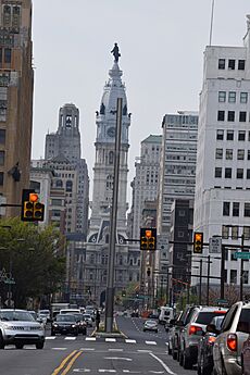 Archivo:Broad Street North - April 2016