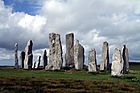 Piedras de Callanish, un crómlech rodeando un cairn y varias avenidas flanqueadas por piedras.