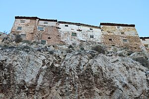 Archivo:Casas Colgantes de Nigüella, Zaragoza
