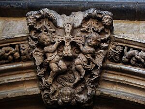 Archivo:Catedral de Oviedo (detalle)
