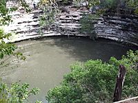 Archivo:Cenotechichen