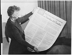 Eleanor Roosevelt and United Nations Universal Declaration of Human Rights in Spanish 09-2456M original