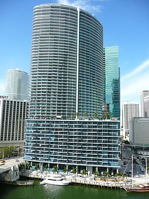 Archivo:Epic skyscraper Miami 20100211