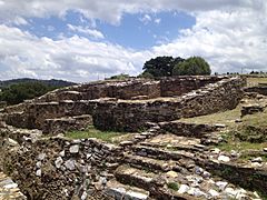 Estructuras en la zona arqueológica de Ixcateopan, Guerrero