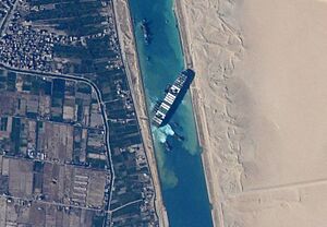 Archivo:Ever Given in Suez Canal viewed from ISS