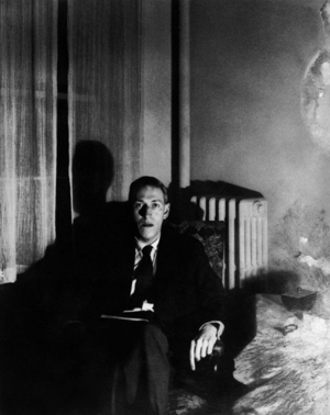 Archivo:H. P. Lovecraft, 1930