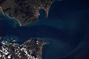 Archivo:ISS Strait of Gibraltar