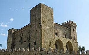 Archivo:Il Castello Ducale di Crecchio