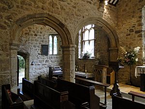 Archivo:Llanidan old church interior