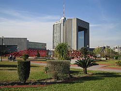 Archivo:Macroplaza, Edificio Latino, Tribunal de Justicia de Nuevo León