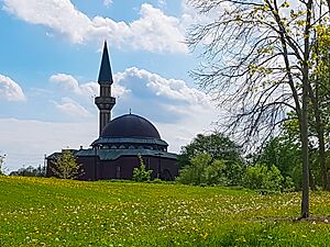 Archivo:Ottawa Mosque - 2018 (181908)