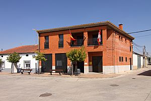 Archivo:Palencia de Negrilla, Ayuntamiento