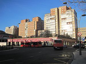 Archivo:Plaza España Buses