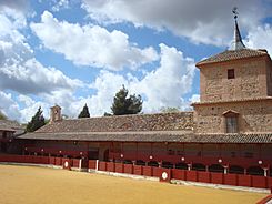 Plaza de toros cuadrada 002 (30077962394).jpg