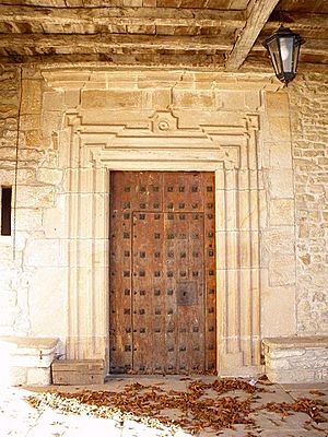 Archivo:Puerta Iglesia San Juan Bautista