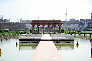 Archivo:Shalimar Gardens - Aunzee 47