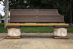 Smore bench in Jenkins, Minnesota (50263039562).jpg