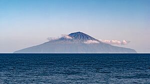 Archivo:Tristan Da Cunha (249833017)