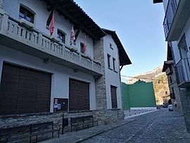 Archivo:Urzainqui (Valle de Salazar, Navarra) 10