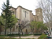 Archivo:Valladolid - Iglesia de La Magdalena 004