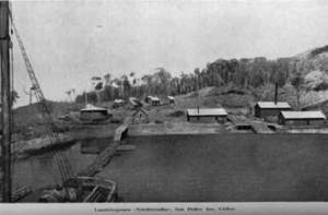 Archivo:Vista de estación ballenera Isla San Pedro desde la bahía
