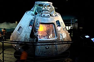 Archivo:Apollo 17 CM Houston