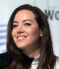 Archivo:Aubrey Plaza by Gage Skidmore 2