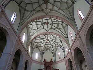 Archivo:Bóveda de la Iglesia de San Simón y San Judas de Alcalá de la Selva (Teruel)