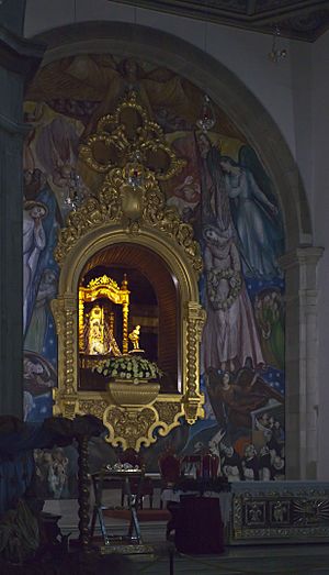 Archivo:Basílica de Nuestra Señora de la Candelaria, Candelaria, Tenerife, España, 2012-12-12, DD 04