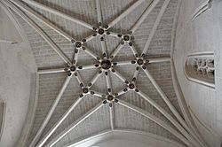 Archivo:Catedral Burgos-Una de las bóvedas de la Capilla de la Visitación-DSC 1055
