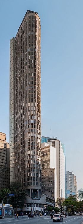 Circolo Italiano Building in São Paulo.jpg