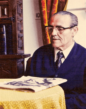 José Chacón García (1974) en su casa de Alcalá de Henares.png