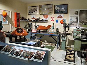 Archivo:Lowestoft Maritime Museum Workshop