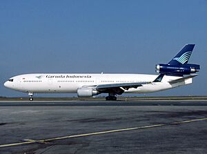 Archivo:McDonnell Douglas MD-11, Garuda Indonesia AN1014025