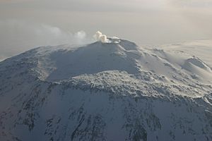 Archivo:Mount Erebus Aerial 2