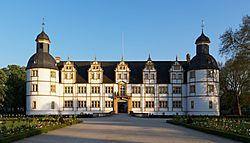 Archivo:Paderborn SchlossNeuhaus
