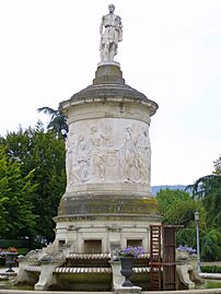 Pamplona - Parque de la Taconera, Monumento a Julián Gayarre 1