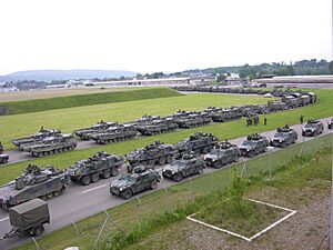 Archivo:Panzer Bat at Dübendorf