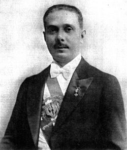 Archivo:Presidente Rafael L. Trujillo en 1945 (cropped)