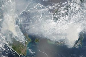 Archivo:Satellite image of 2015 Southeast Asian haze - 20150924