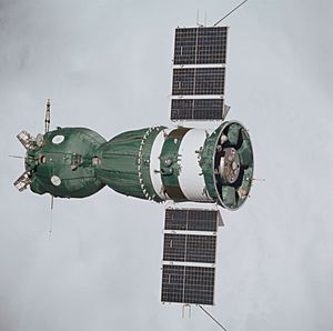 Archivo:Soyuz 19 (Apollo Soyuz Test Project) spacecraft