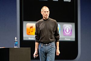 Archivo:Steve Jobs talks about the iPhone (2197013436)