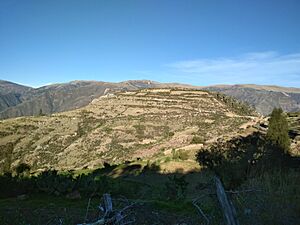 Archivo:Tiquimarca lugar arqueológico de Tiquihua