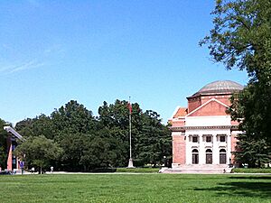 Archivo:Tsinghua Old Main Building