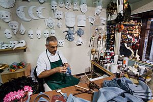 Archivo:Venice - Mask maker workshop - 4601