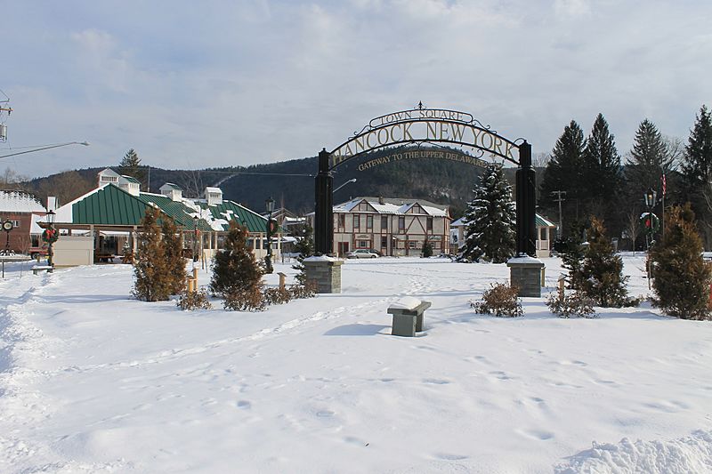 Archivo Village of Hancock, NY Town Square
