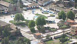 Vista de la Plaza Mayor (Yauli - HUANCAVELICA).JPG