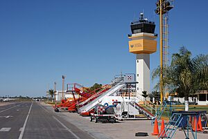 Archivo:Aeropuerto de Los Mochis 7