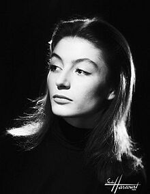 Anouk Aimée Harcourt 1952.jpg
