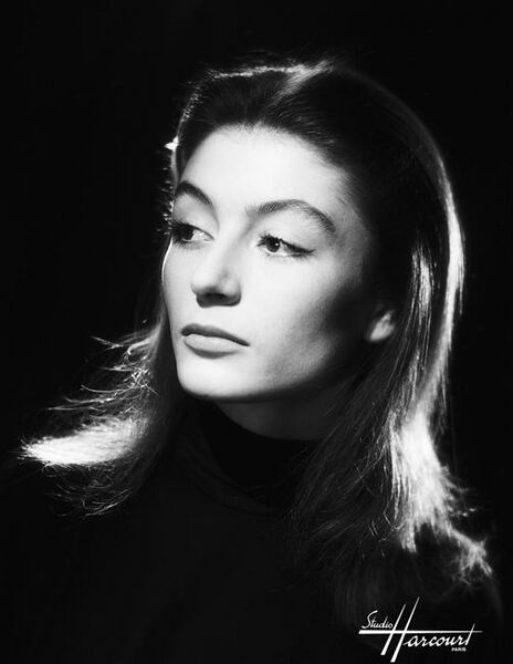 Anouk Aimée Harcourt 1952